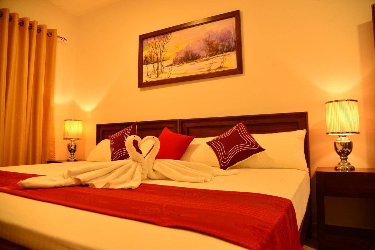 Sunshine Greens Bed & Breakfast Хикадува Екстериор снимка
