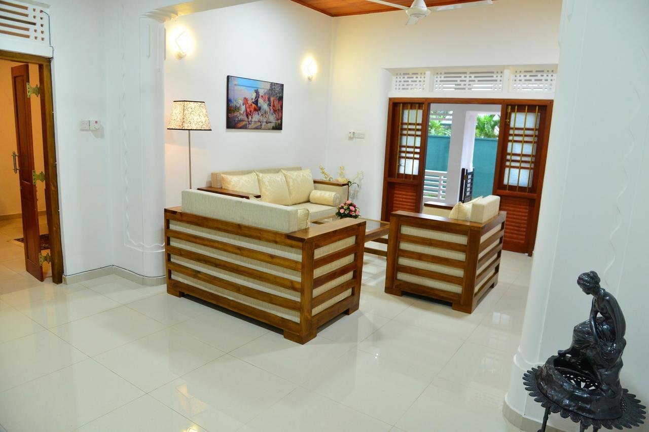 Sunshine Greens Bed & Breakfast Хикадува Екстериор снимка
