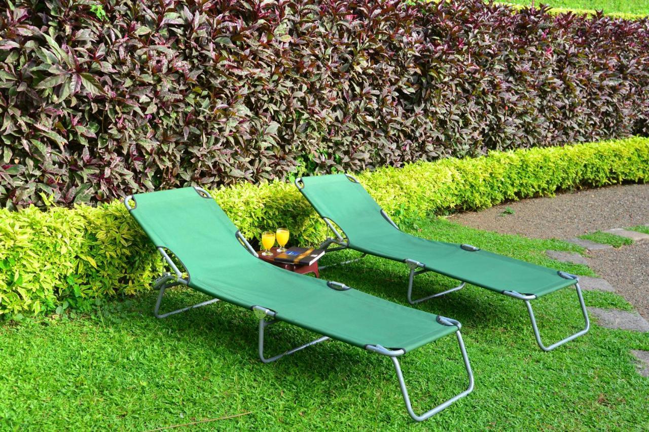 Sunshine Greens Bed & Breakfast Хикадува Екстериор снимка