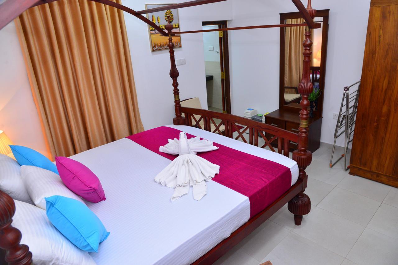 Sunshine Greens Bed & Breakfast Хикадува Екстериор снимка
