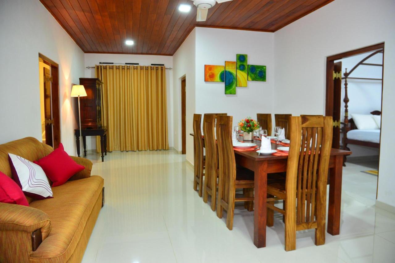 Sunshine Greens Bed & Breakfast Хикадува Екстериор снимка